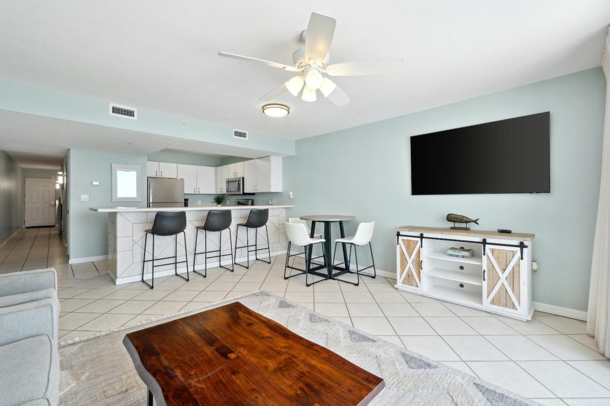 Pelican Beach Resort By Panhandle Getaways Destin Rom bilde